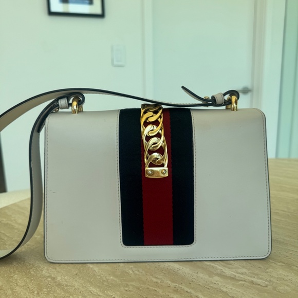 White Gucci Carlfskin Sylvie Shoulder Bag - Picture 3 of 10